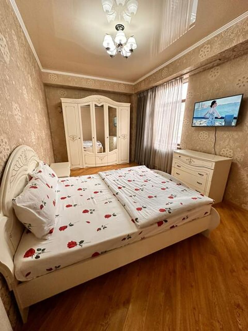 Квартира посуточно Уметалиева 84, №49, Бишкек — фото 1